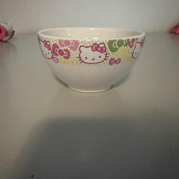 Hello Kitty Sanrio White and Pink Bowl - Picture 1 of 4